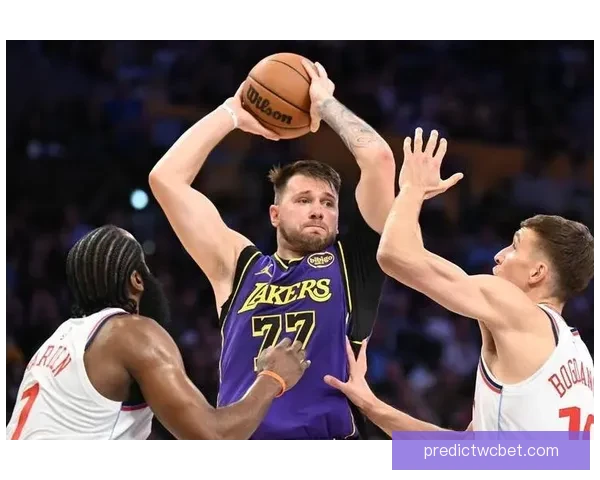 东契奇连续12场30分领跑全联盟 场均近40分助湖人豪取十一胜一负